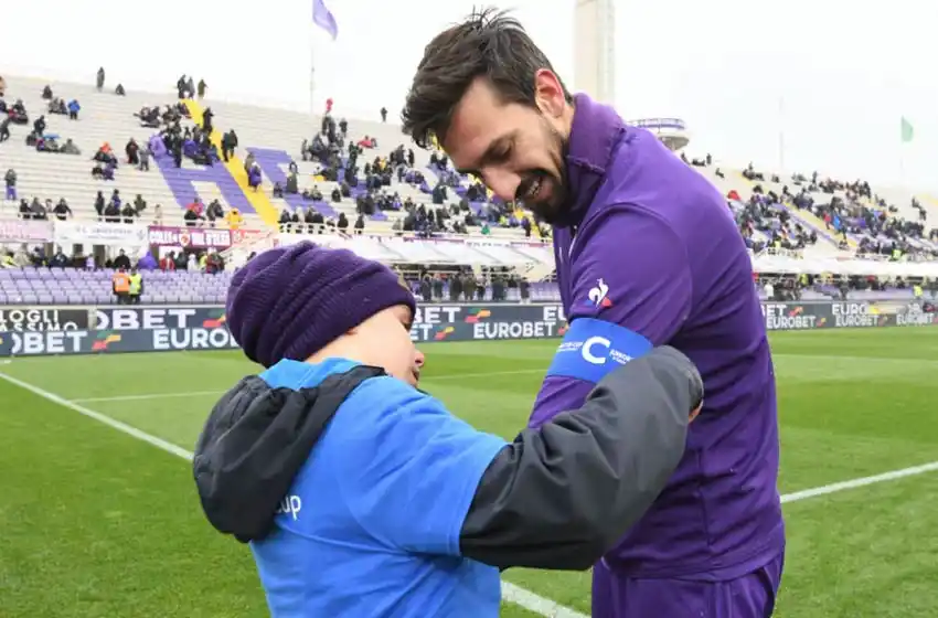 Retiran la 13 de dos clubes en honor a Astori