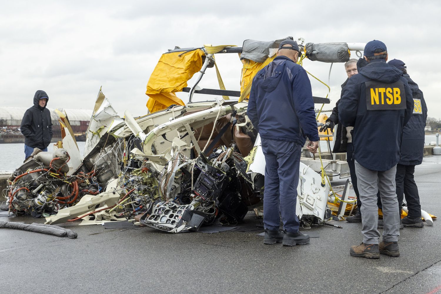 Informe Preliminar: el Bell 206 que cayó en el Hudson se desintegró antes de caer