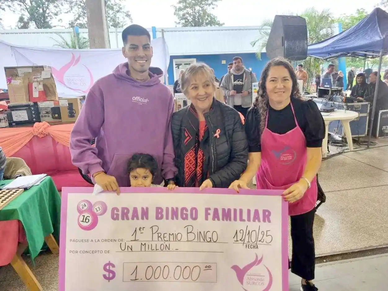 Se realizó con éxito el tradicional Bingo Rosa 
organizado por la Fundación Abriendo Surcos