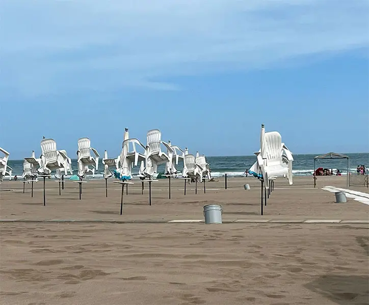 Balneario cerrado en el comienzo del verano