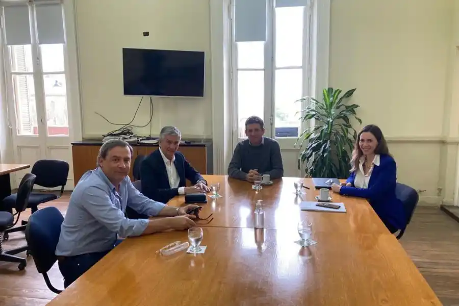 El secretario de Gobierno y Participación, Jorge Muriel visitó la ciudad de Rosario para conocer el sistema de fiscalización electrónica