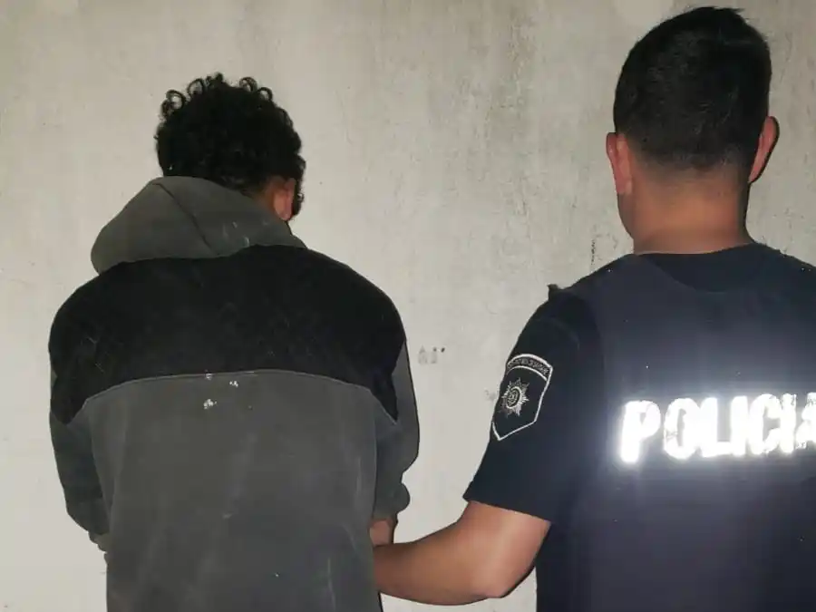 El sospechoso fue trasladado a la comisaría.