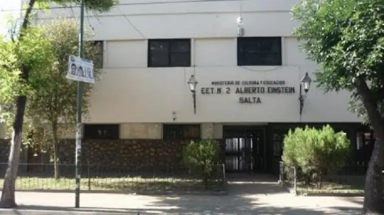 Denuncian que una maestra murió tras sufrir maltratos de la directora