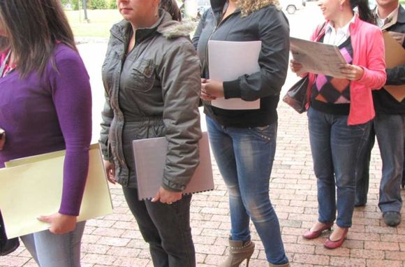 Crecimiento del desempleo: retracción del consumo, cierre de empresas y despidos por goteo