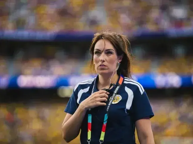 Suzanne Huurman lidera el área médica de Curazao, la selección del país más pequeño en disputar el torneo. Foto :Reuters