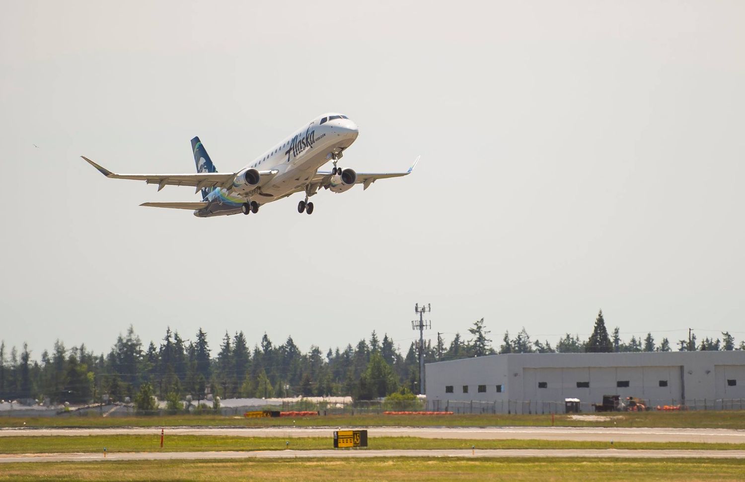 Alaska Airlines continúa sumando vuelos en Everett