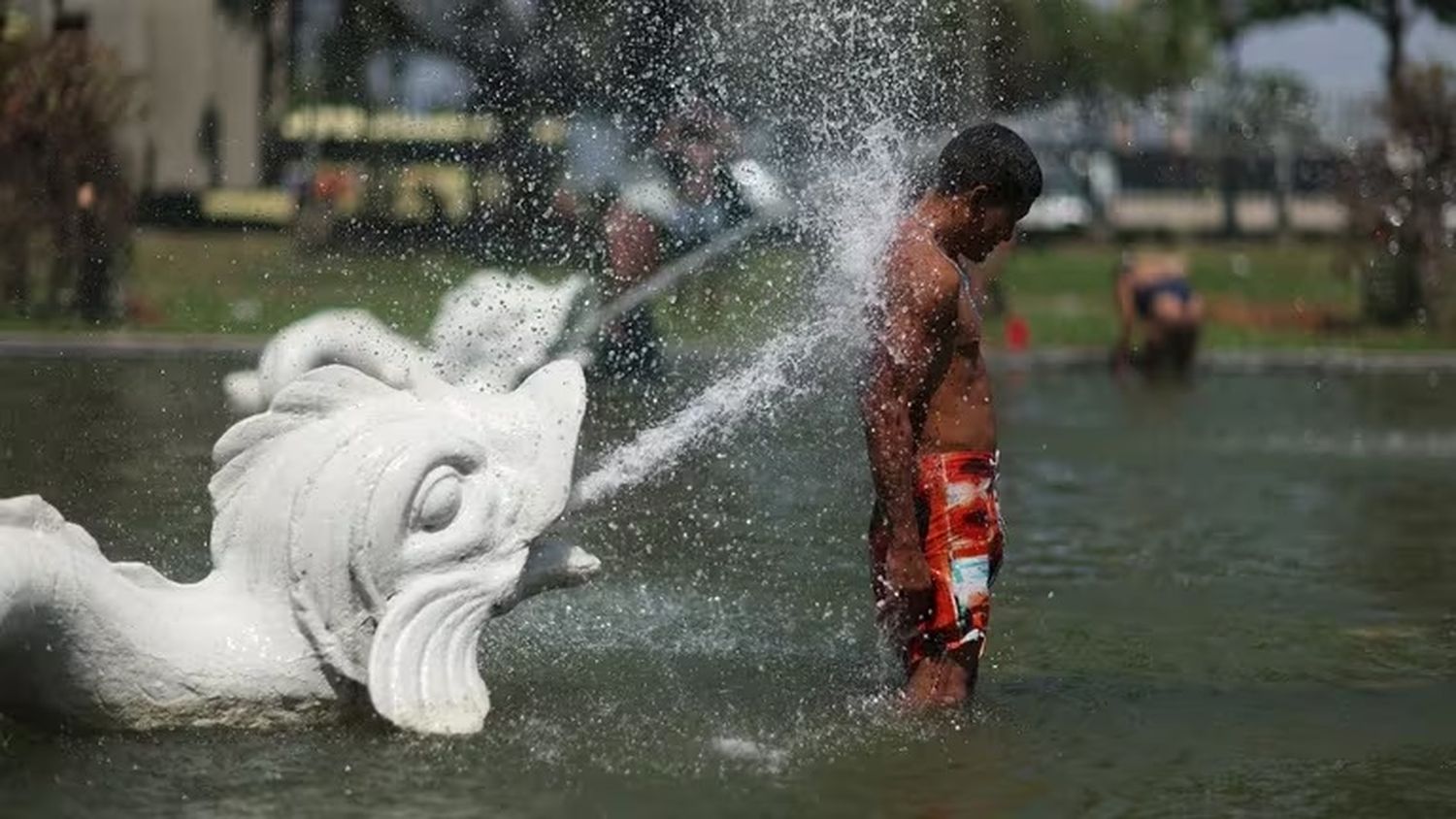 Quince estados del sureste, centro-oeste y parte del norte del país, además de la capital, Brasilia, están bajo alerta del Instituto Nacional de Meteorología por el calor extremo.