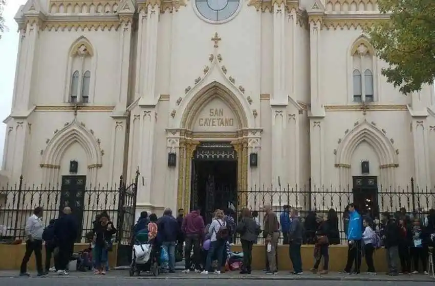Miles de fieles se movilizarán por el Día de San Cayetano