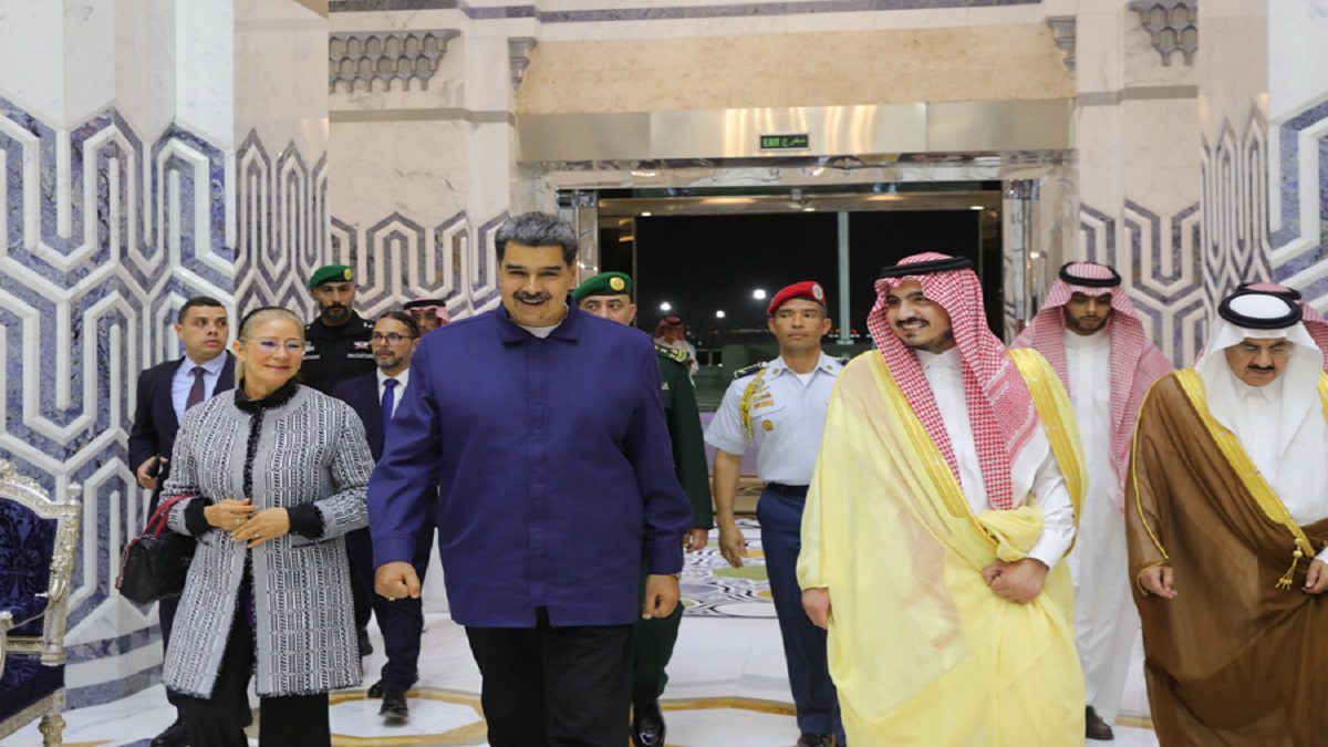 CON AGENDA SECRETA Nicolás Maduro visita Arabia Saudita
