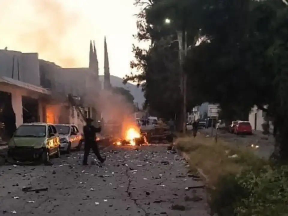 Un estallido infernal en una noche silenciosa y fría