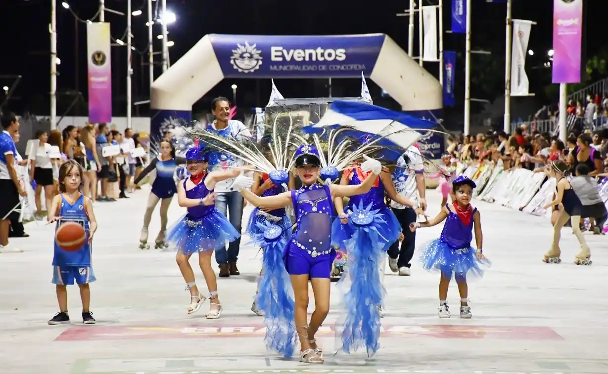 El Carnaval de los Pequeños Duendes cerró el fin de semana con una gran fiesta familiar