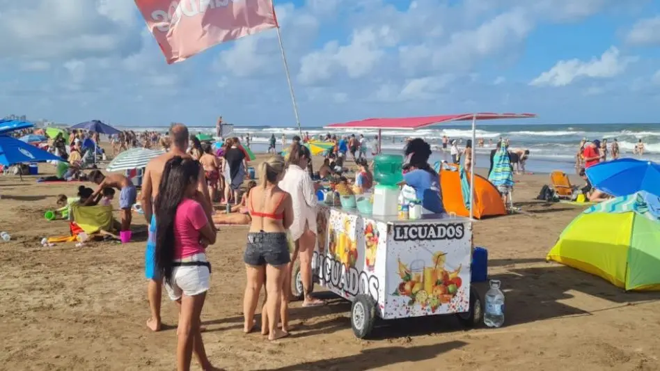 Campaña de Empadronamiento para Vendedores Ambulantes en las Playas de Punta Mogotes