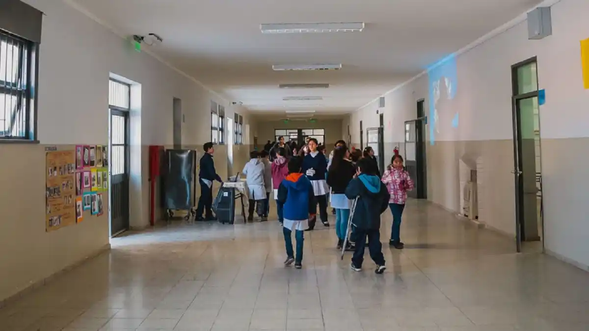 Educación: Ninguna escuela primaria de Junín acordó una quinta hora de clases por día