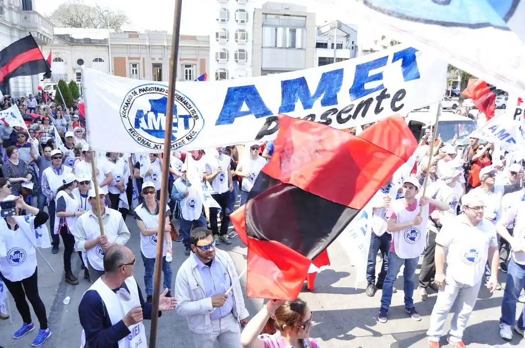 Los docentes técnicos se declararon en estado de alerta