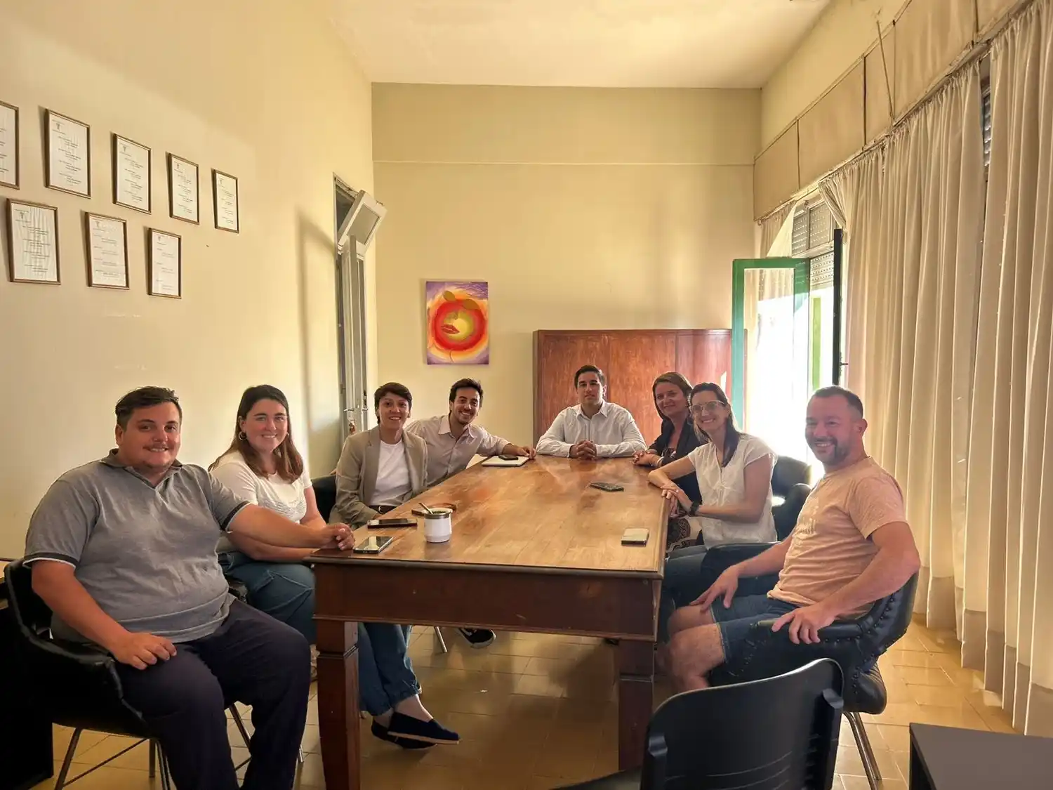 La intendente Lucía Gómez y la senadora Nerina Neumann encabezaron la reunión