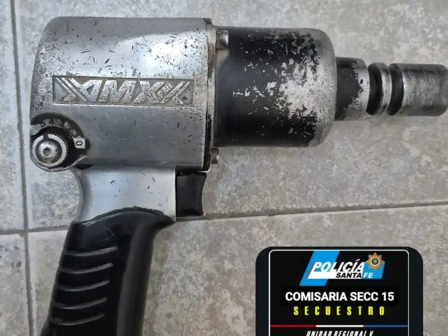 Aprovechó una distracción y robó una pistola neumática de un taller: lo atraparon a las pocas cuadras
