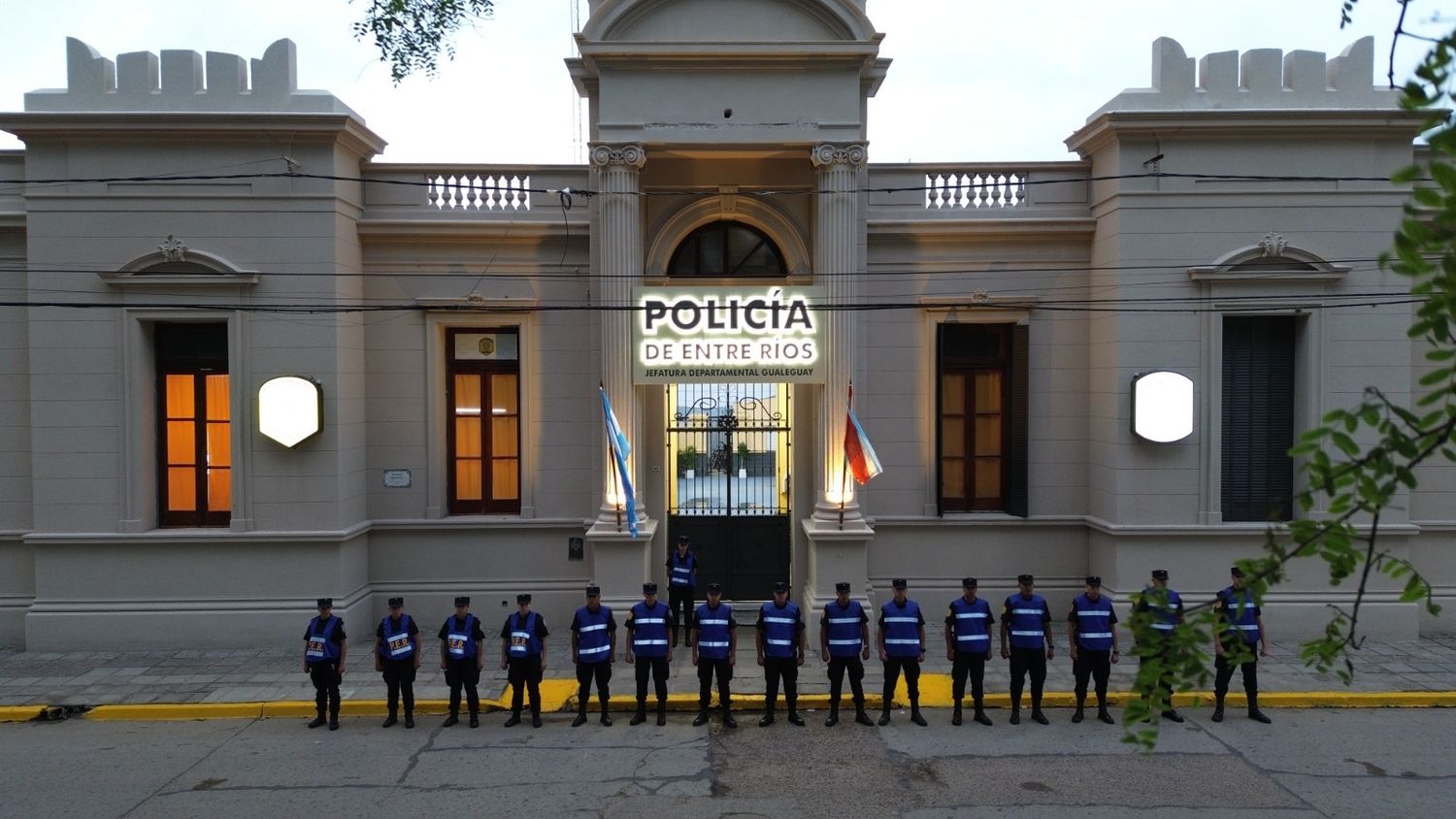 Frente de la Jefatura Dptal. de Gualeguay-