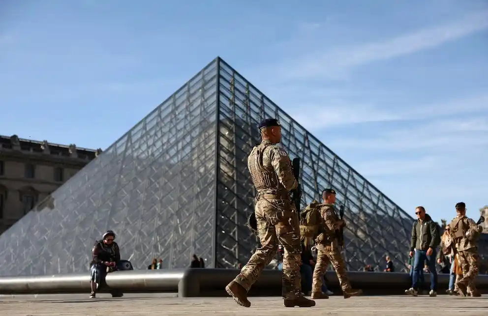 El robo en el Louvre ocurrió el pasado 19 de octubre.