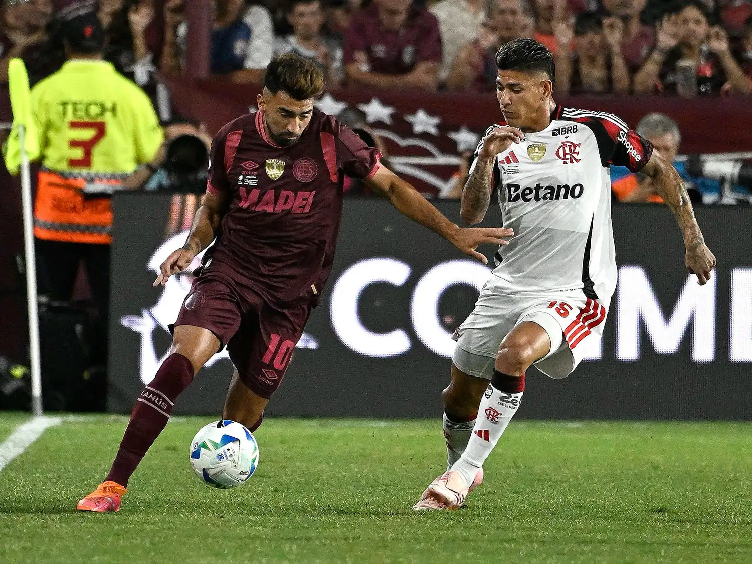 Lanús tuvo premio a su esfuerzo y venció a Flamengo
