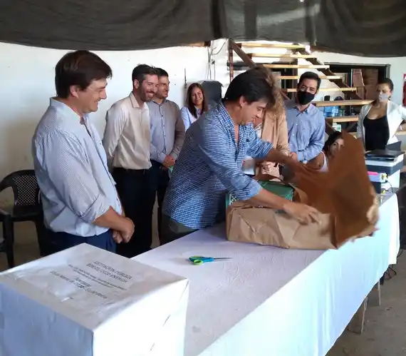 Infraestructura energética para dos distritos de Gualeguay