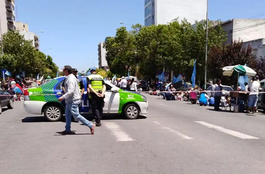 Barrios de Pie volvió a acampar y a movilizarse en la sede de ANSES