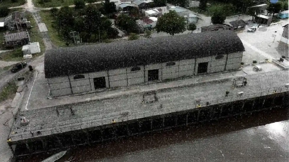 Galpón de Puerto Ruiz