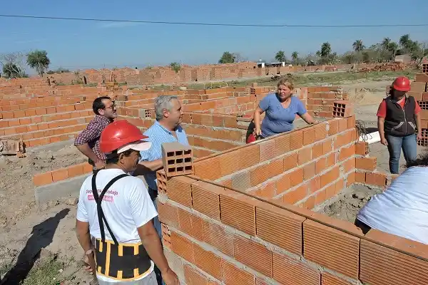 Casi 4 mil familias de la ciudad inscriptas por una vivienda propia