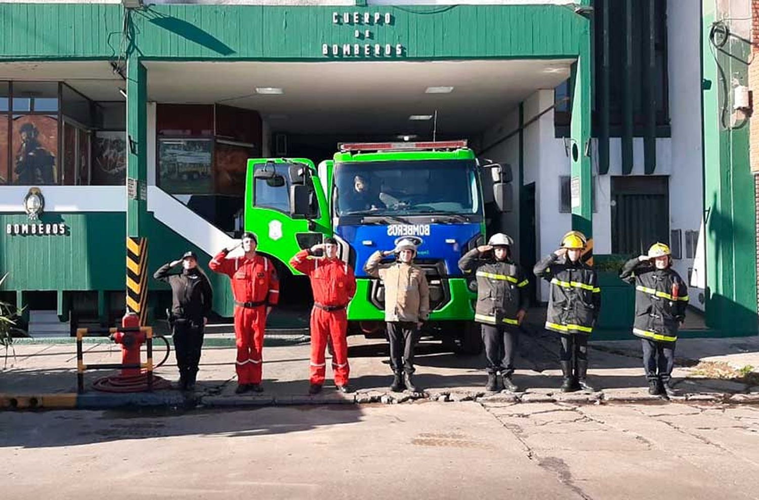 Video: Bomberos marplatenses homenajearon a los caídos en Villa Crespo