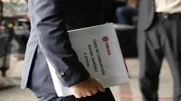 Piden otra ALERTA ROJA contra Rafael Ramírez por supuesto «MEGA ROBO» en PDVSA