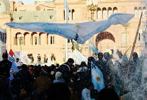 La paradoja de los 40 años de democracia y la actual encrucijada