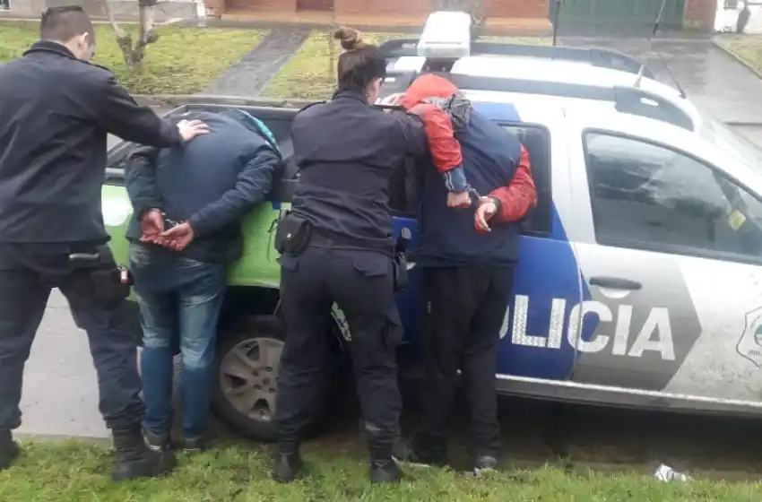 Detuvieron a dos hombres luego de un robo y persecución