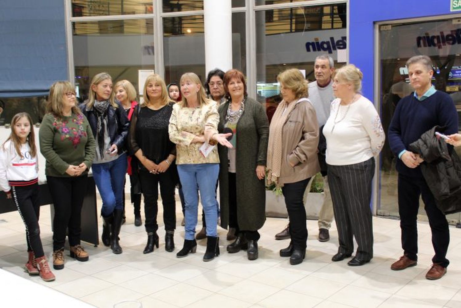 Se pueden visitar exposiciones de diferentes técnicas y temáticas