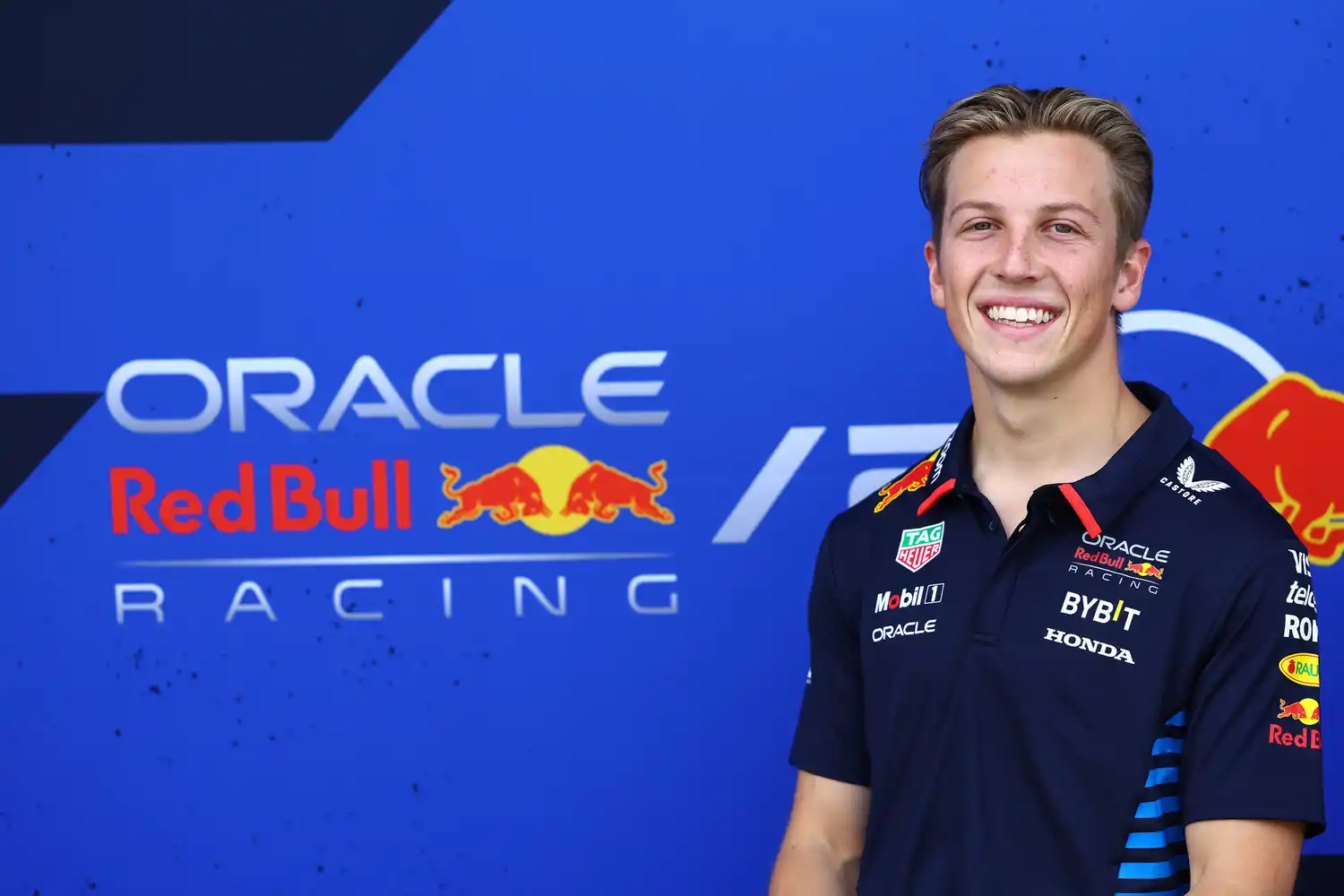 Red Bull confirmó a Lawson como reemplazo de “Checo” Pérez
