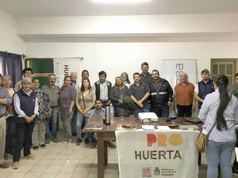 Capacitación sobre bioseguridad en las
granjas avícolas de la agricultura familiar