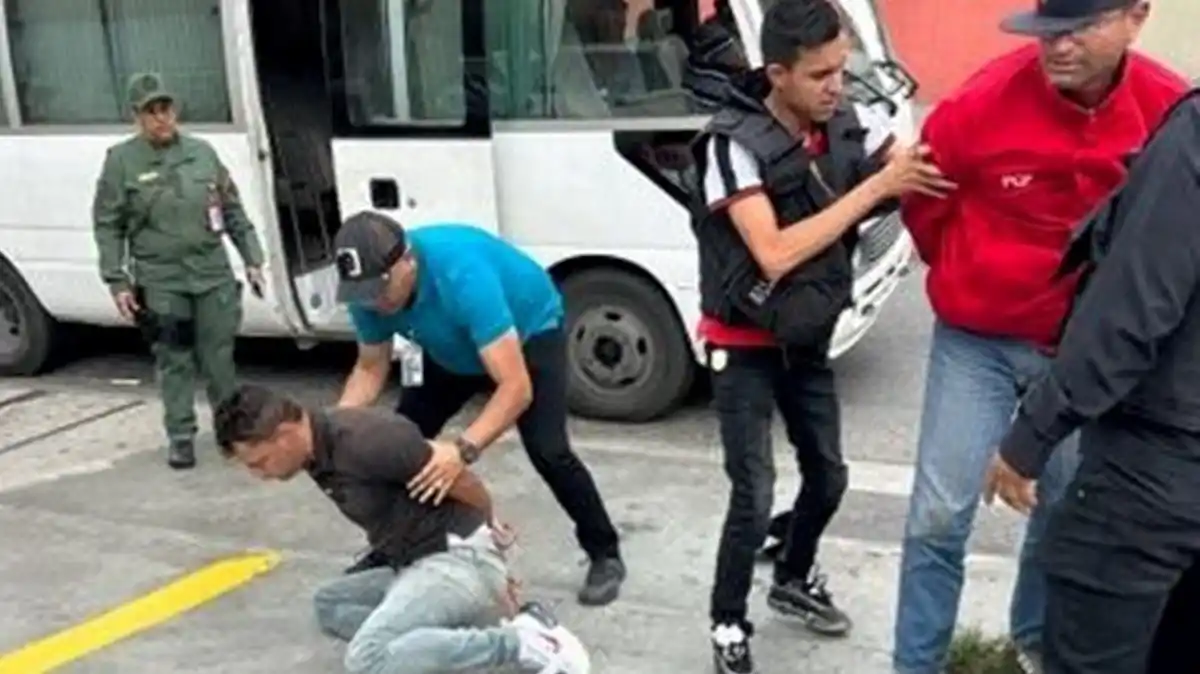 CAPTURAN A TRÍO que secuestró a trabajadores y sustrajo casi 100.000 dólares de oficina de Conviasa