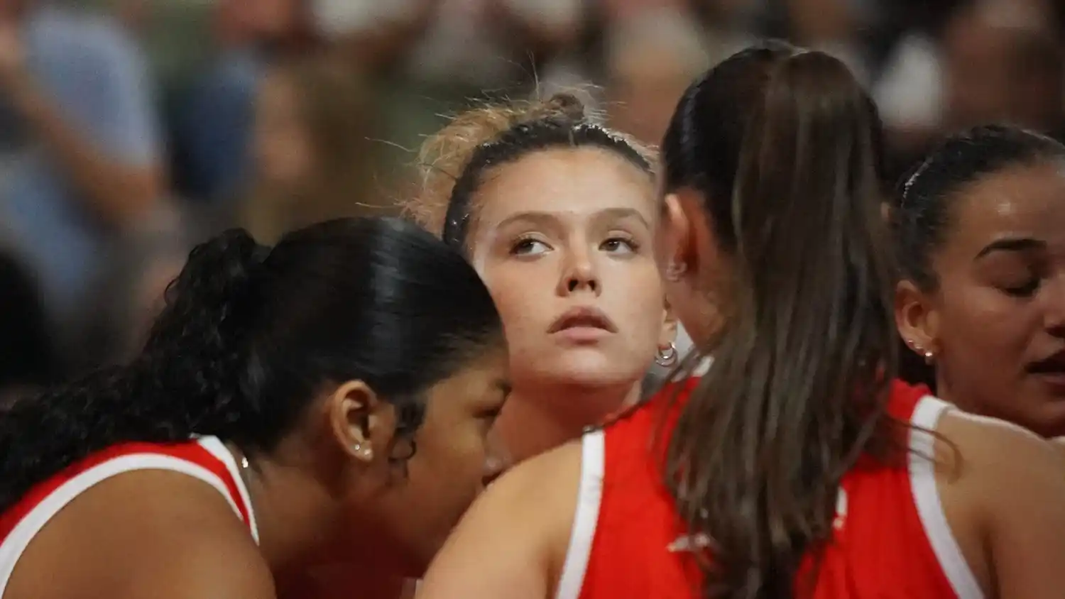 Con la mirada en el objetivo