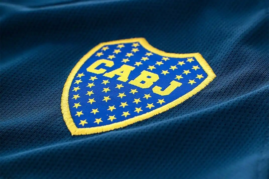 Las imágenes oficiales de la nueva camiseta de Boca