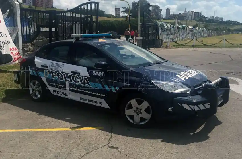 ARA San Juan: allanan la Base Naval de Mar del Plata