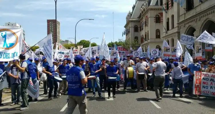 Presencia sampedrina en el reclamo federal por los recortes en Inta
