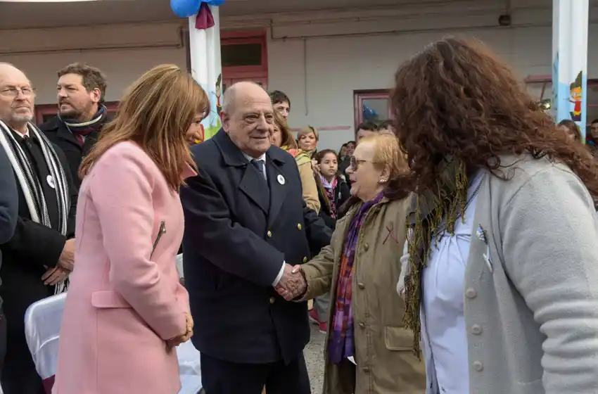 Arroyo fue homenajeado en el centenario de la Escuela 62