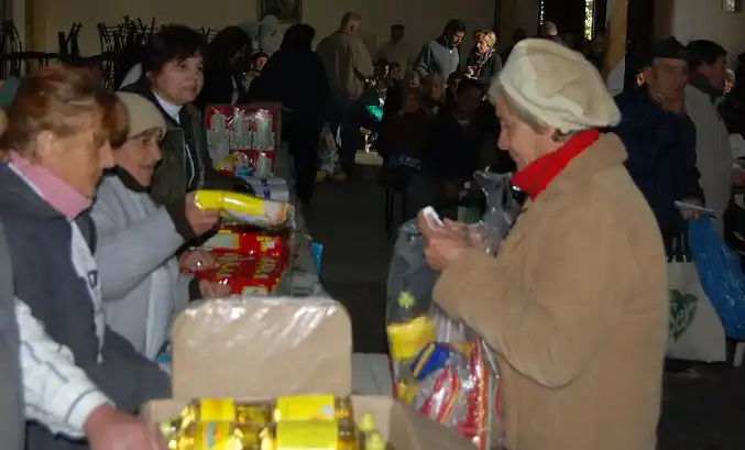 Pami entregó 600 bolsones de 17 productos alimenticios a afiliados de Gualeguaychú