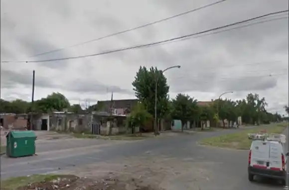 Siniestro fatal: un motociclista chocó contra un taxi y murió al instante