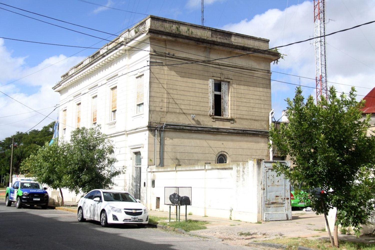 Cuento del tío en Tres Arroyos: Se hizo pasar por un amigo del hijo y le robó 40 mil dólares a una mujer de 78 años