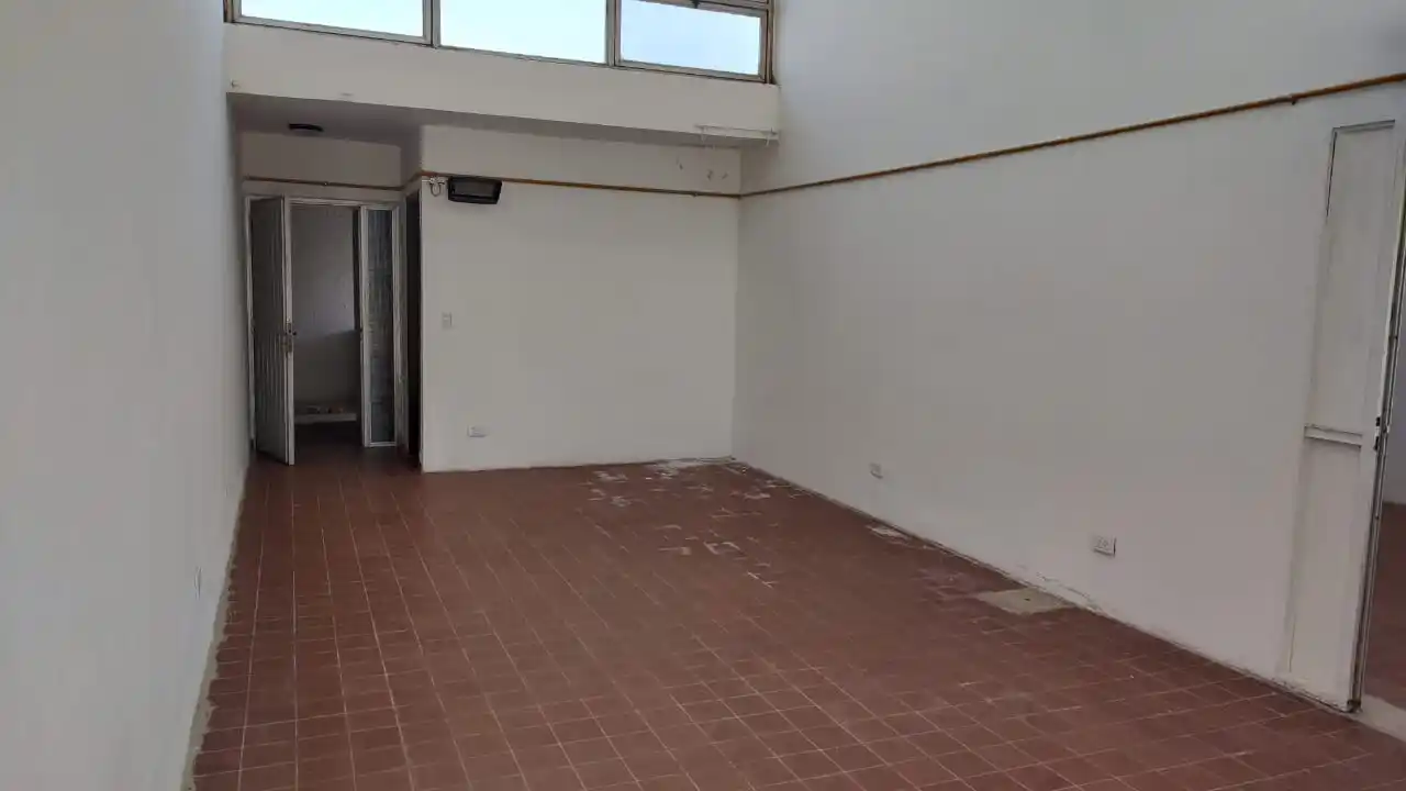 El local de la ex biblioteca de barrio La Patria fue reacondicionado por el municipio, pero Anses sigue atendiendo de forma ambulatoria. Foto: Municipalidad de Firmat..