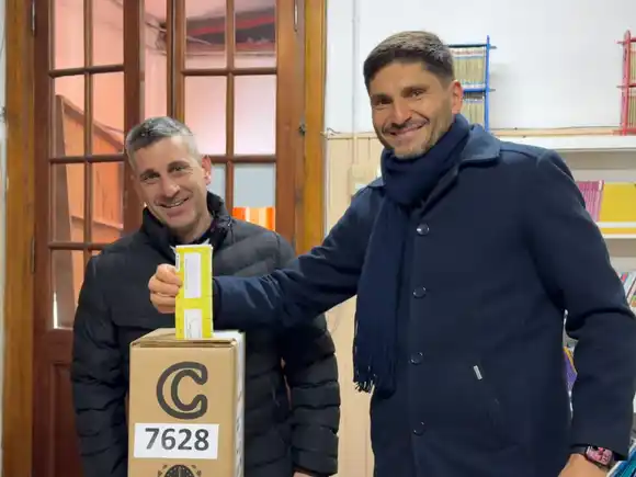 El gobernador Pullaro votó en Hughes y destacó la normalidad de los comicios en toda la provincia