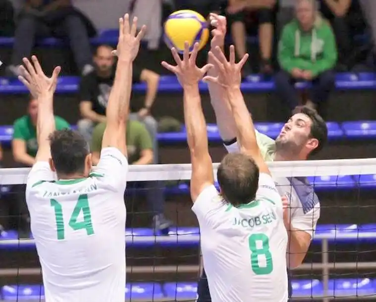 Jacobsen se metió en semifinales de la Copa de la Liga de Grecia