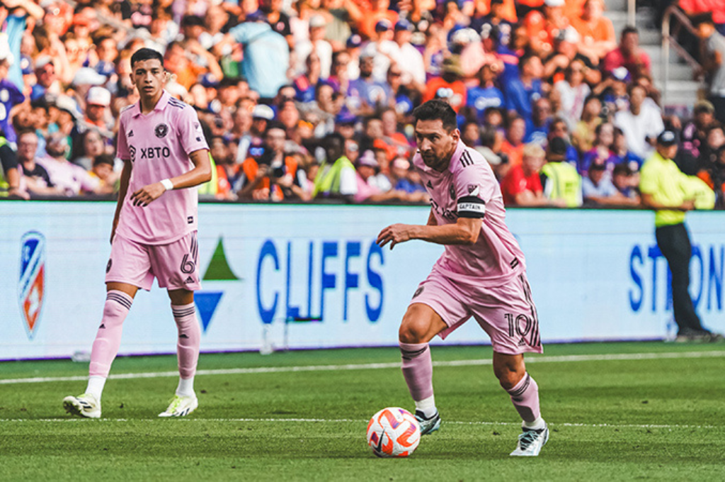 El rosarino no para de romperla en Estados Unidos, tanto dentro como fuera de la cancha.