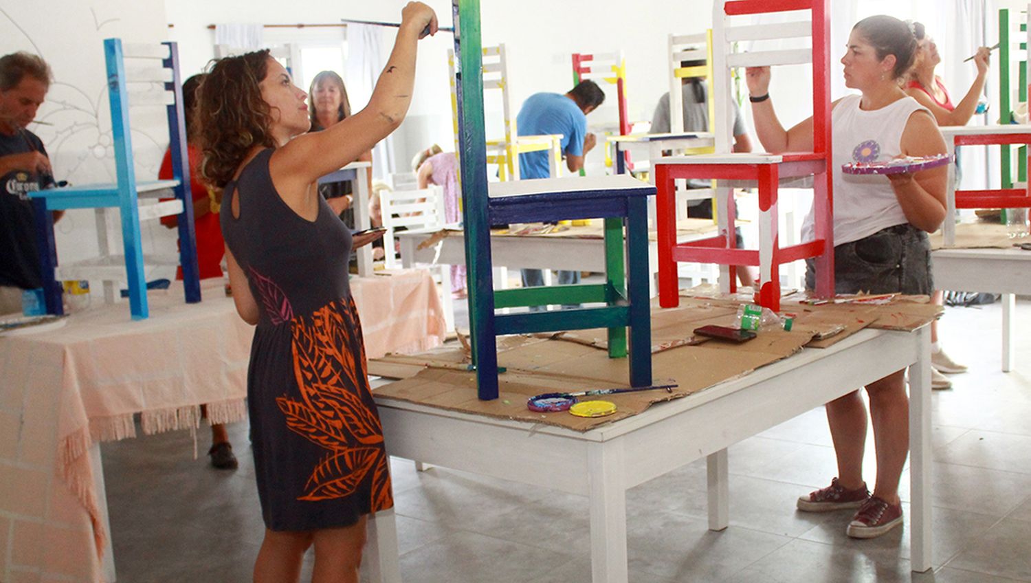 Jornada artística mientras se aguarda la inauguración de la sede del Hogar de Todo para Ellos