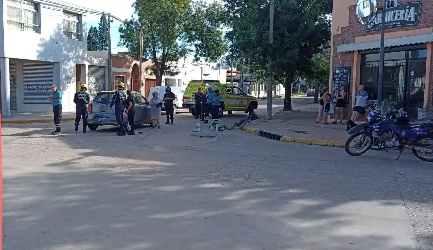 Mujer embarazada de 8 meses fue hospitalizada tras accidente de tránsito