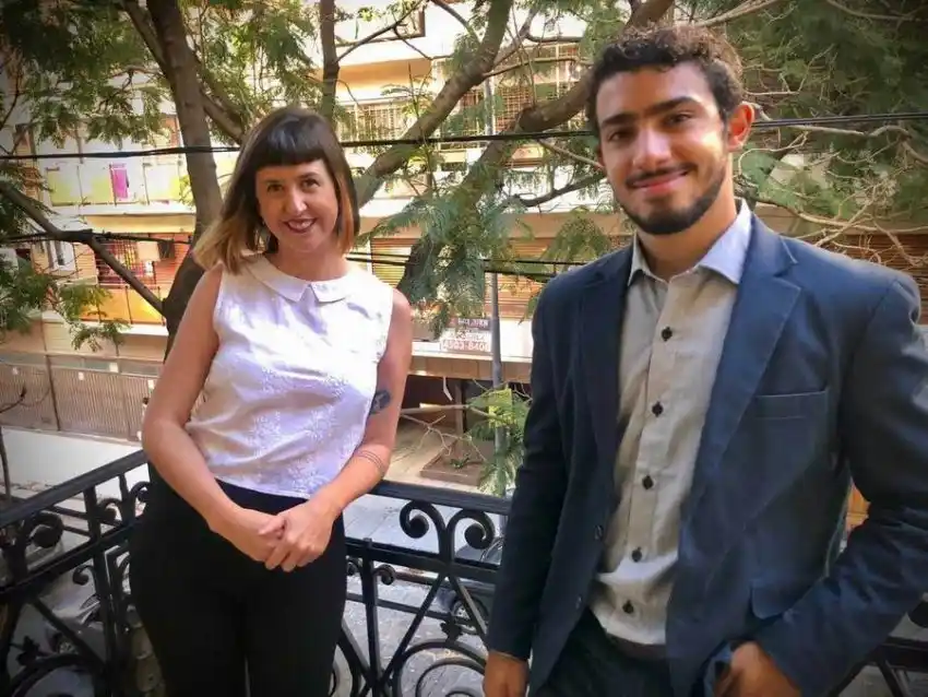 Primer canal de noticias conducido por personas sordas